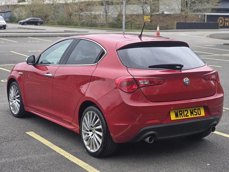 Used Alfa Romeo Giulietta Veloce 140 HP (102 kW) 2012 Red Hatchback