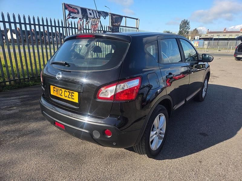 Used Nissan Qashqai Acenta 138 HP (101 kW) 2012 Black SUV