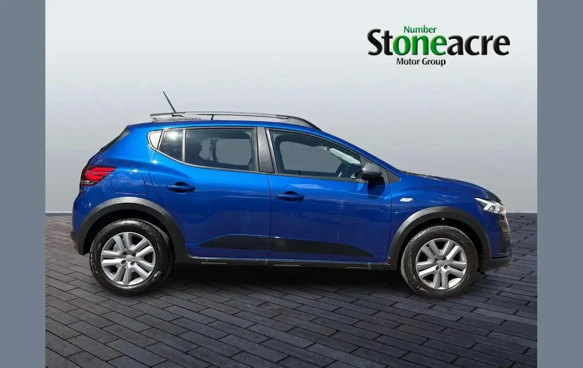 Used Dacia Sandero Expression 90 HP (66 kW) 2023 Blue Hatchback