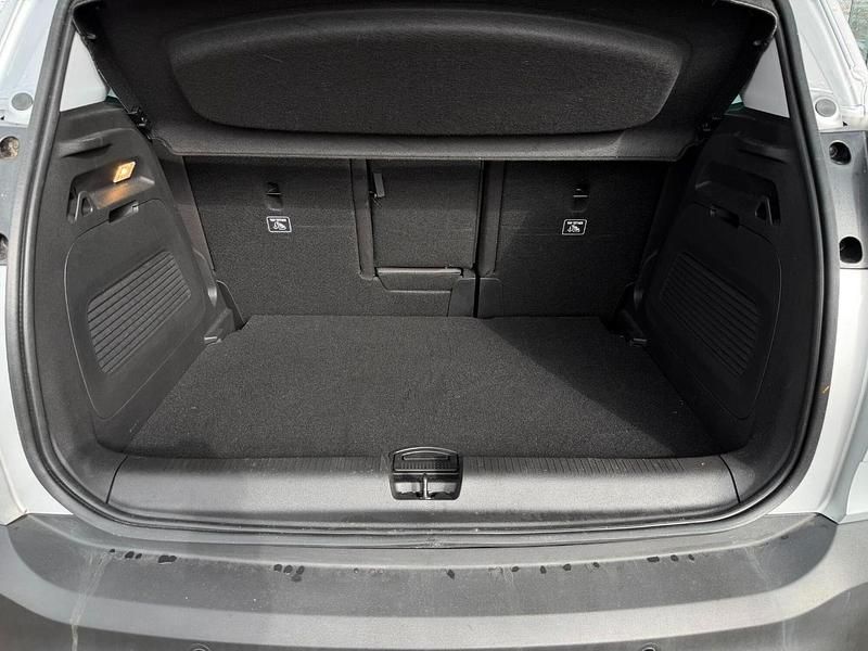 Used Vauxhall Crossland Ultimate 128 HP (94 kW) 2024 Grey SUV