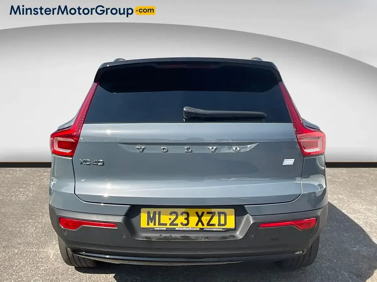 Used Volvo XC40 Core 185 kW (252 HP) 2023 Grey SUV