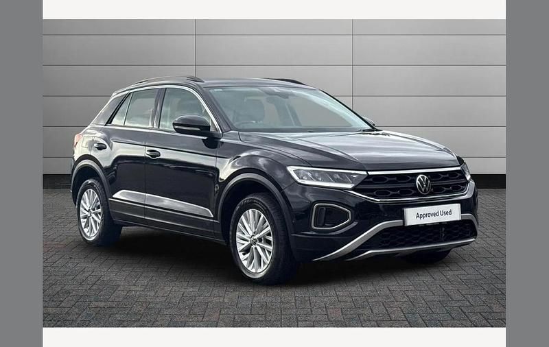 Black Used 2023 VW T-Roc Life SUV | £18,995 (Fair price) - Image 1/3