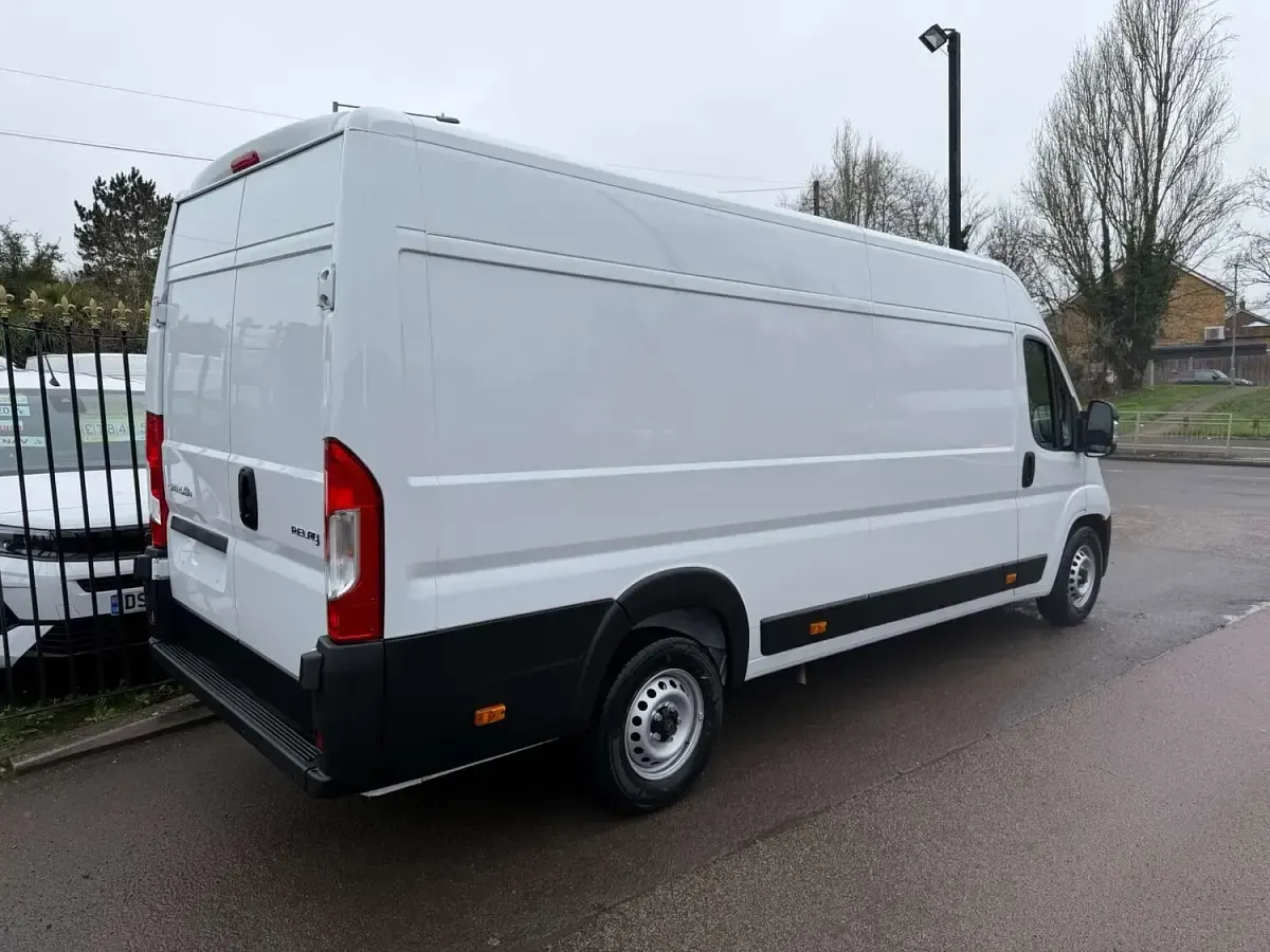 New Citroën Relay 140 HP (102 kW) 2026 White Van