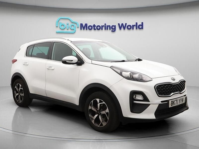 White Used 2021 Kia Sportage SUV | £13,800 (Super price) - Image 1/4