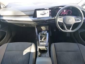 Second-hand VW Golf VIII Style 130 CP (95 kW) 2023 Alb Hatchback
