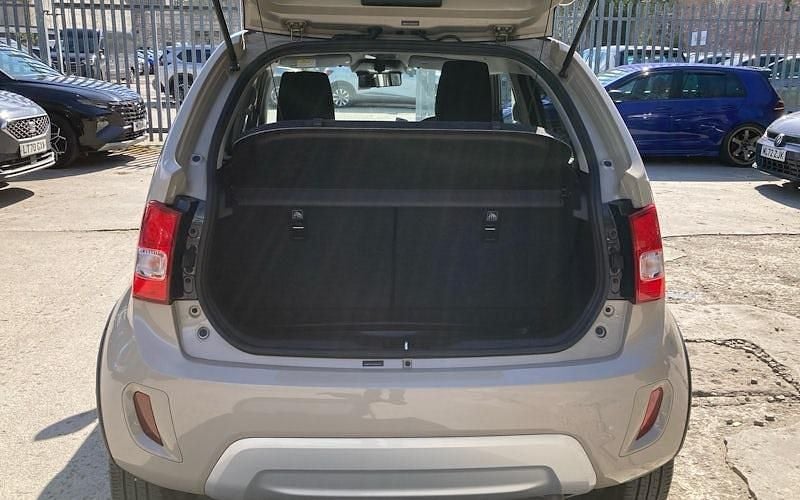 Usado Suzuki Ignis SZ-T 83 HP (61 kW) 2023 Castanho SUV