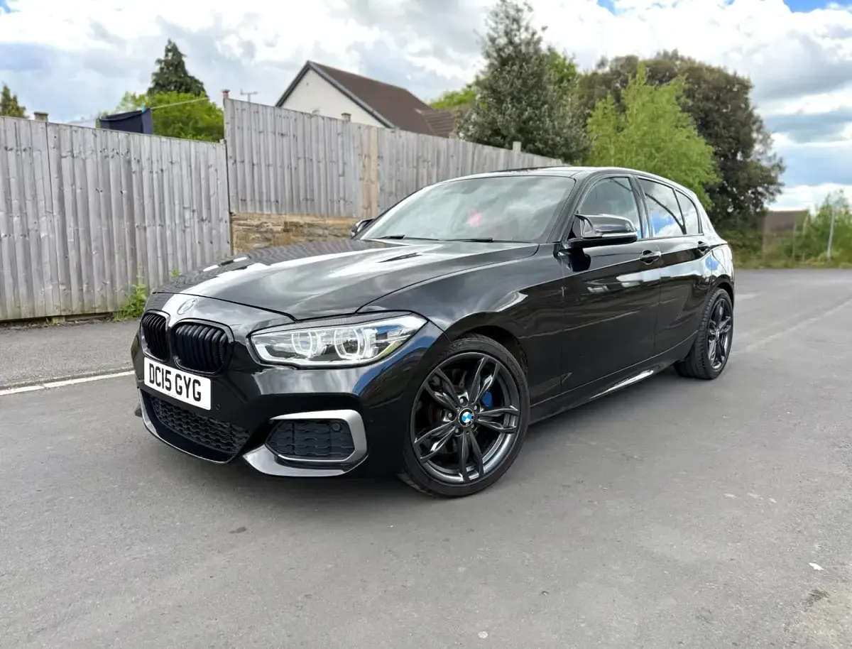 Usado BMW M135 Comfort Edition 2015 Negro Utilitario