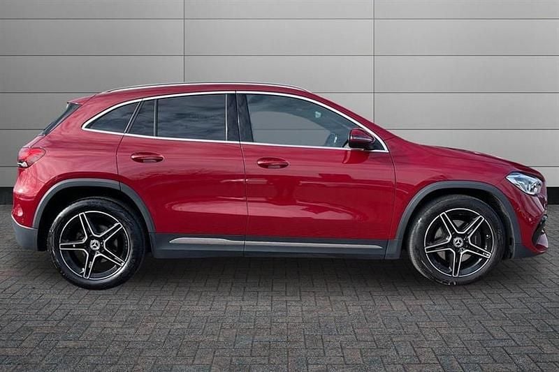 Used Mercedes GLA200 Executive 163 HP (119 kW) 2023 Cosmos black SUV