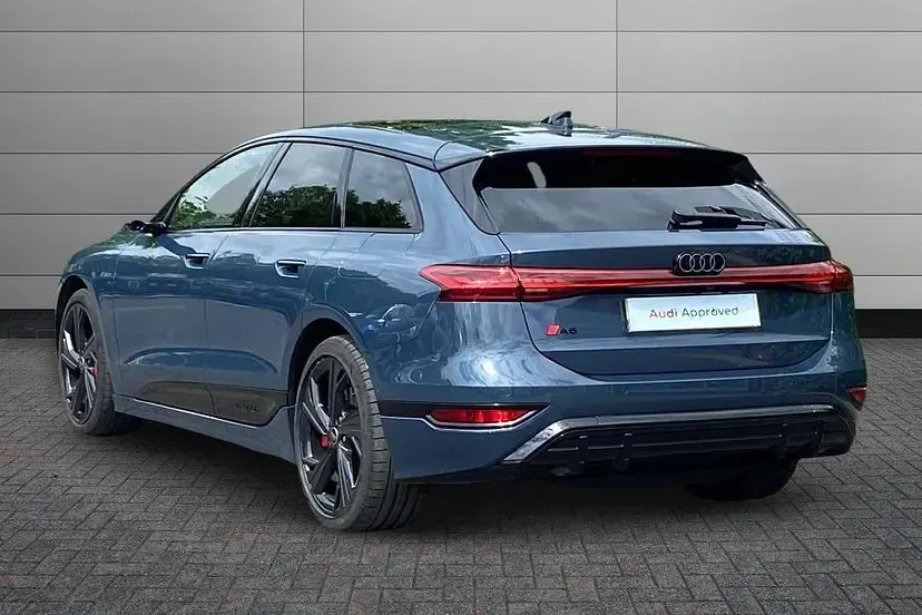 Used Audi A6 e-tron Performance 269 kW (367 HP) 2025 Plasma blue Estate