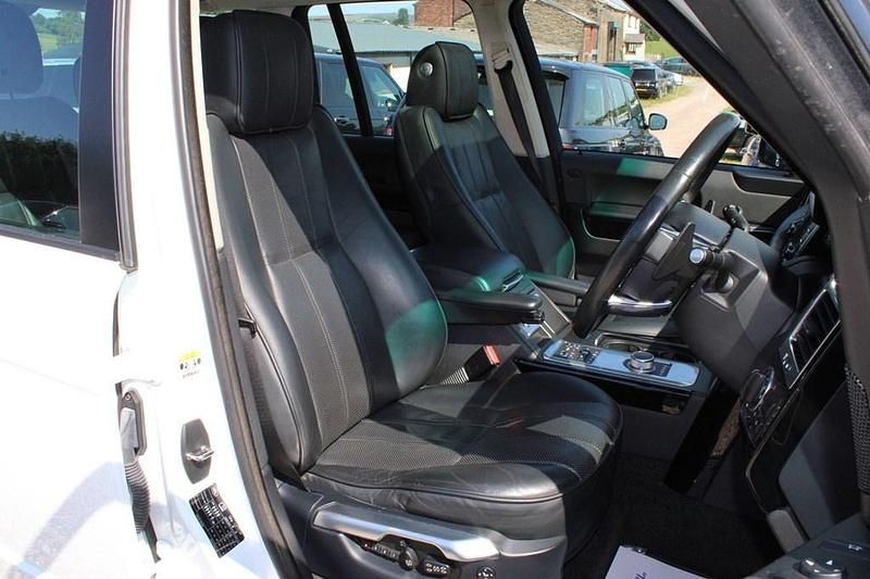 Used Land Rover Range Rover S 313 HP (230 kW) 2012 White SUV