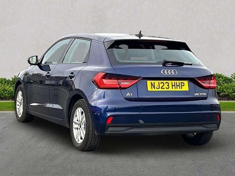 Usado Audi A1 Premium 95 HP (69 kW) 2023 Azul SUV