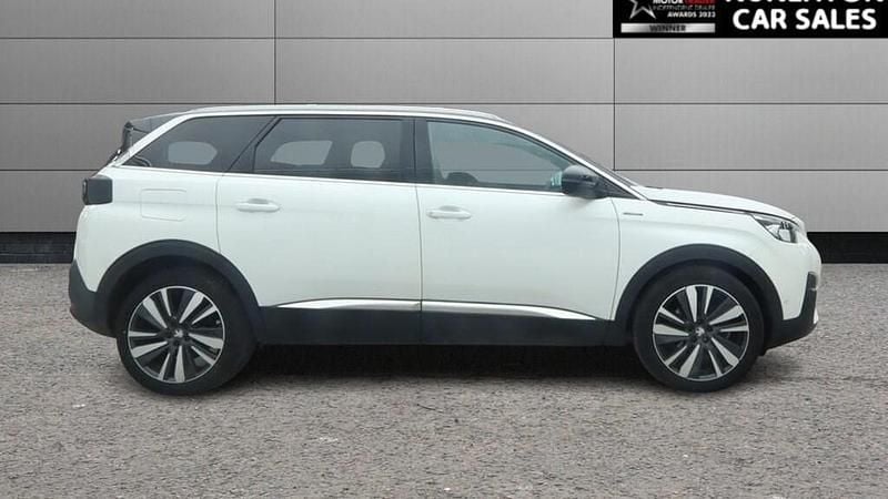 Used Peugeot 5008 Premium 130 HP (95 kW) 2020 White SUV