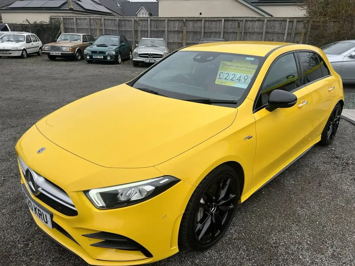 Usado Mercedes A35 AMG Premium 2020 Amarelo Citadino
