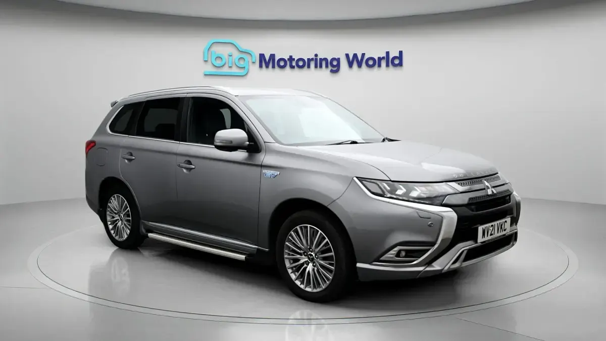 Usado Mitsubishi Outlander P-HEV 224 HP (164 kW) 2020 Carrinha