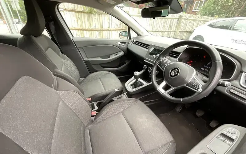 Used Renault Clio Play 101 HP (74 kW) 2020 Hatchback