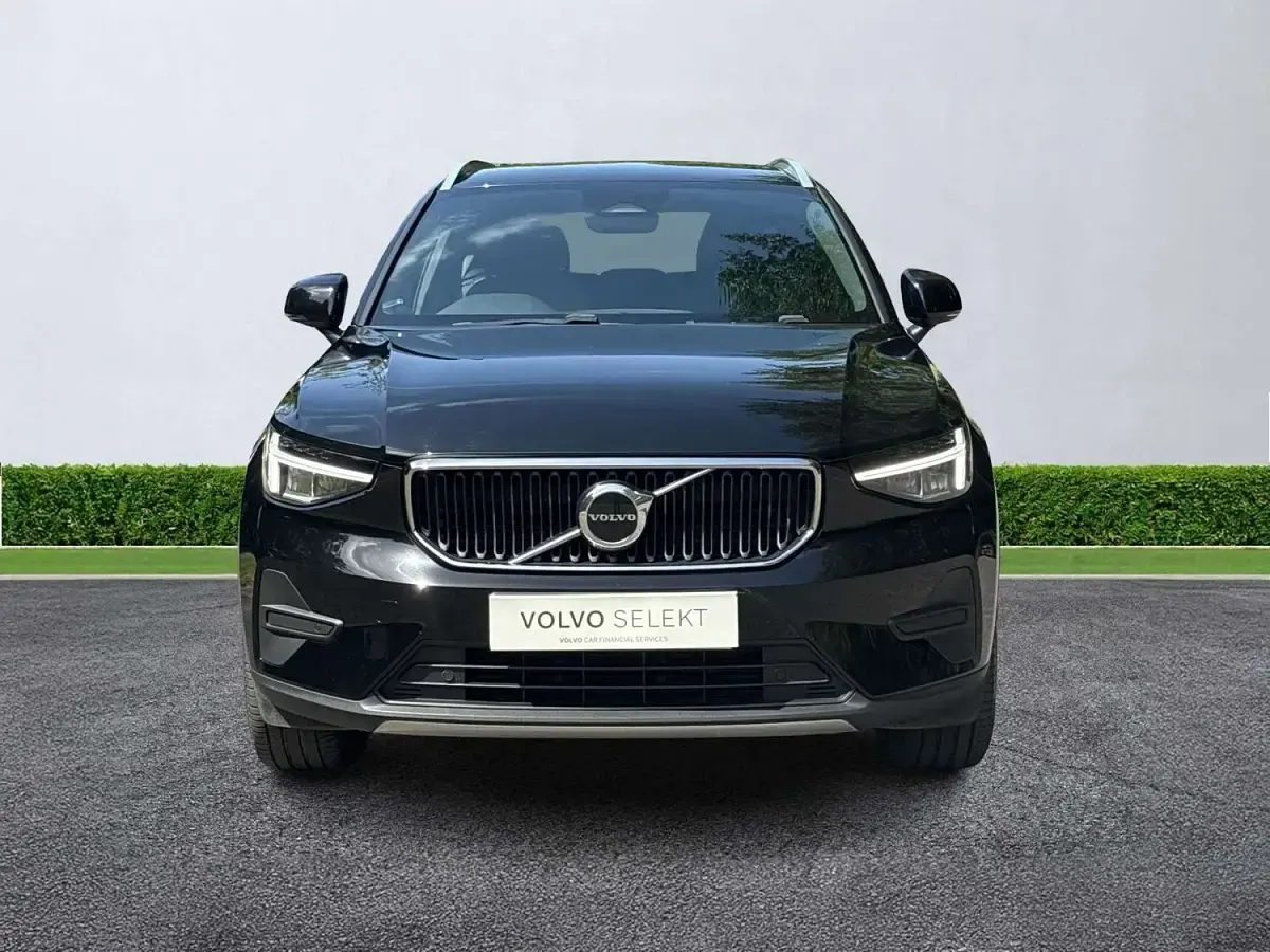 Used Volvo XC40 Core 2023 Black SUV