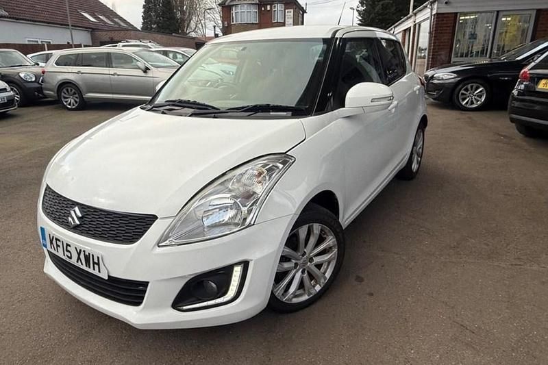 Used Suzuki Swift SZ4 2015 White Hatchback