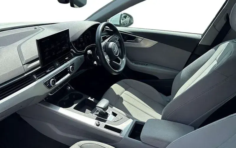 Used Audi A4 150 HP (110 kW) 2022 White Sedan