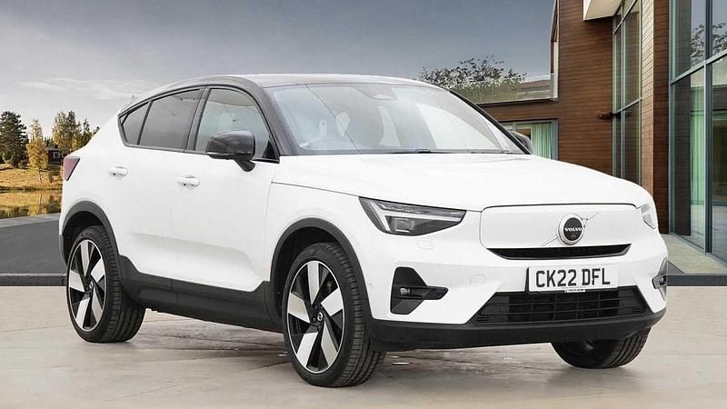 Used 2022 Volvo EC40 Pro SUV | £26,940 (Fair price) - Image 1/4