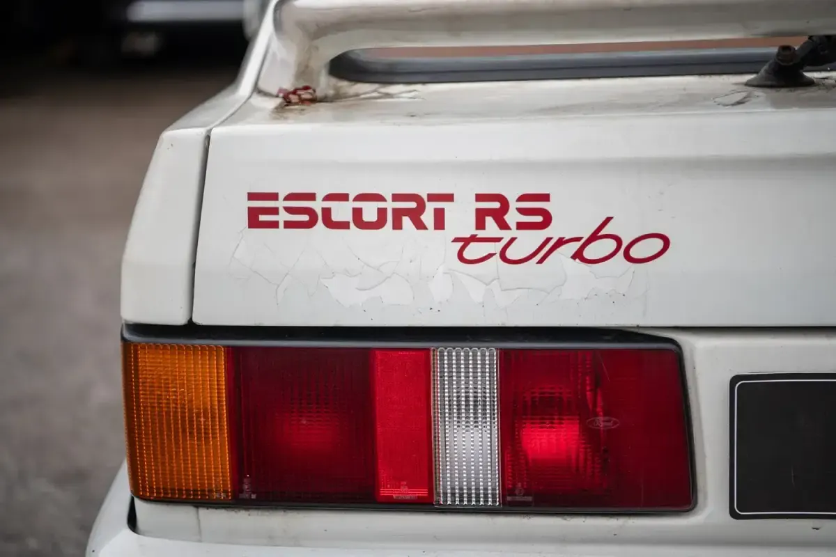 Used Ford Escort RS 132 HP (97 kW) 1988 White Hatchback