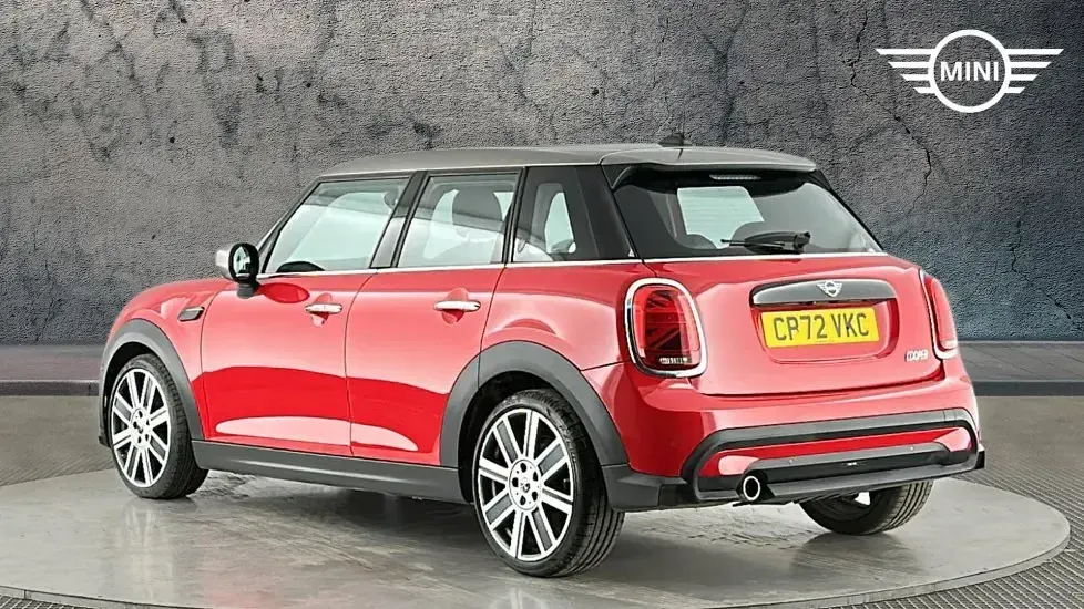 Used Mini Cooper Exclusive 134 HP (98 kW) 2022 Red Hatchback