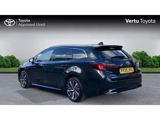 Used Toyota Corolla Design 140 HP (102 kW) 2025 Black Estate