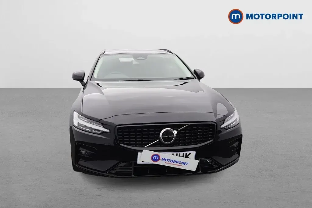 Used Volvo V60 Plus 197 HP (144 kW) 2025 Black Estate