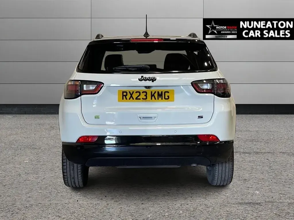 Used Jeep Compass 130 HP (95 kW) 2023 White/black SUV