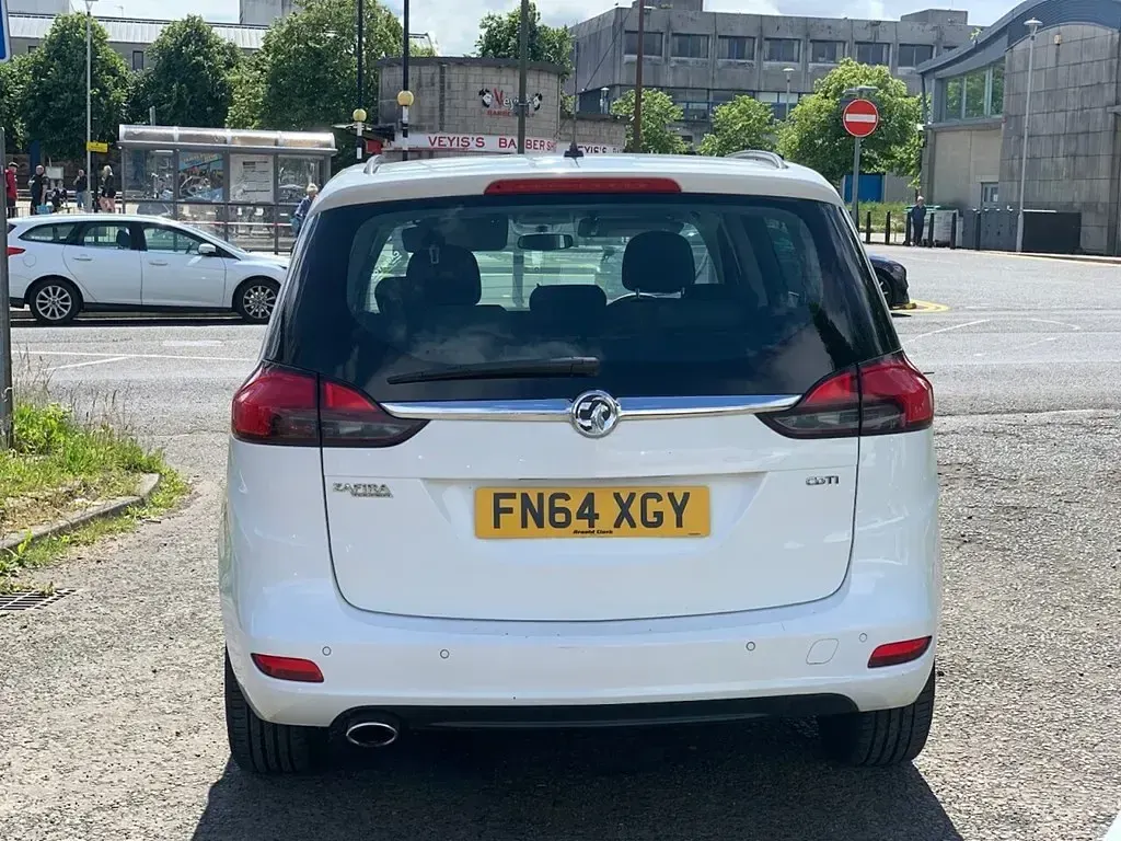 Used Vauxhall Zafira Tourer 162 HP (119 kW) 2014 White MPV