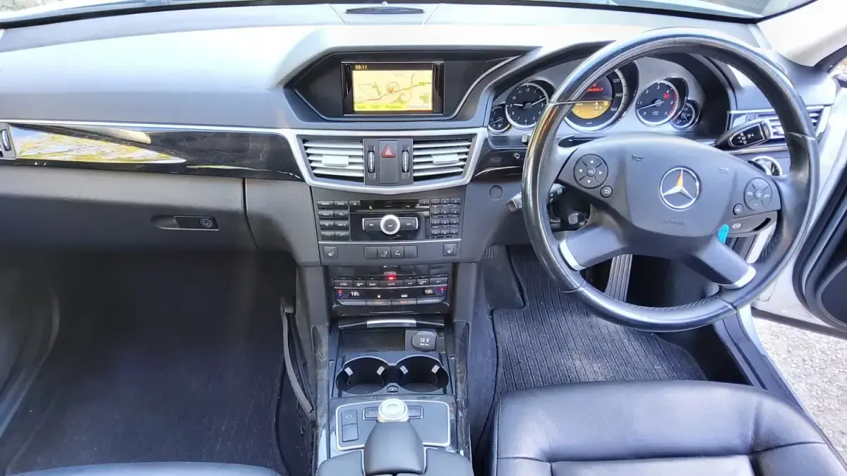 Używany Mercedes E350 Avantgarde 265 KM (194 kW) 2011 Srebrny Kombi