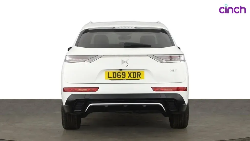 Used DS Automobiles DS7 Crossback Prestige 130 HP (95 kW) 2019 White SUV