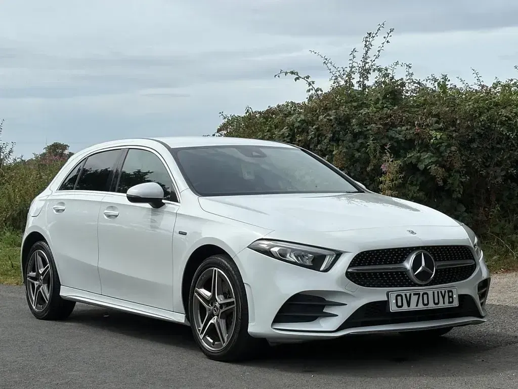 Used Mercedes A250 AMG line 214 HP (157 kW) 2021 White Hatchback