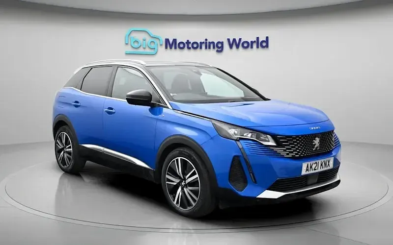 Second-hand Peugeot 3008 Premium 181 CP (133 kW) 2021 Albastru SUV