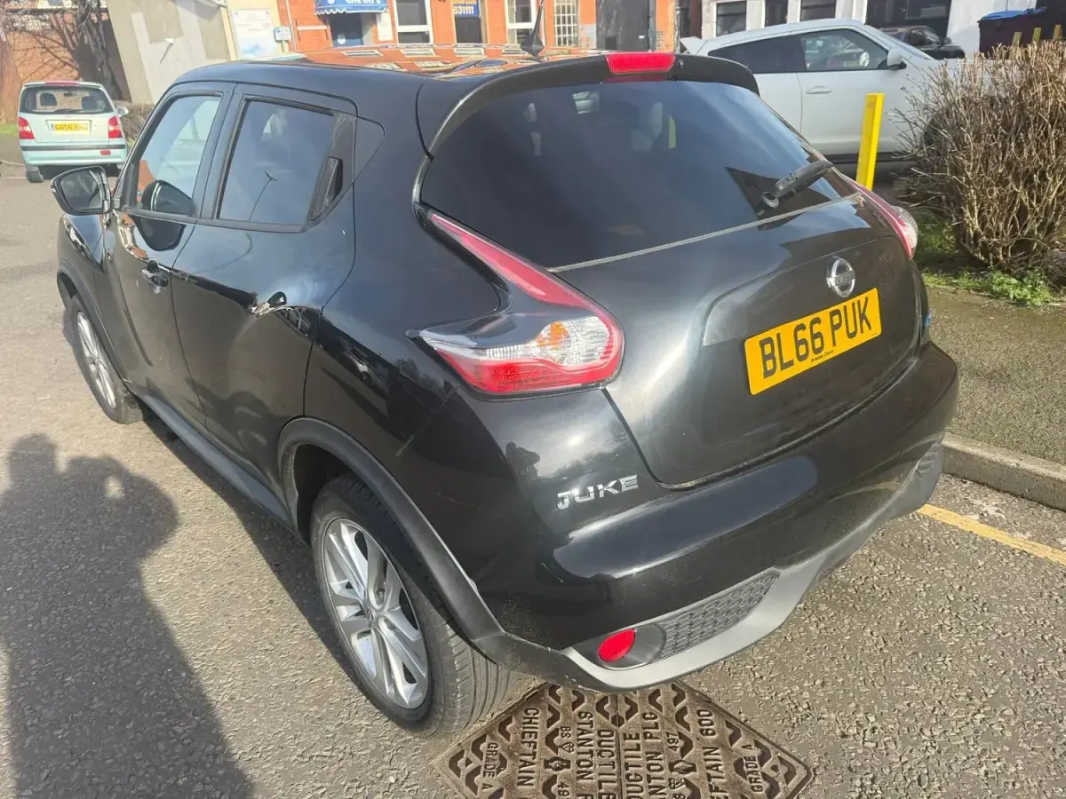 Used Nissan Juke N-Connecta 110 HP (80 kW) 2016 Black SUV
