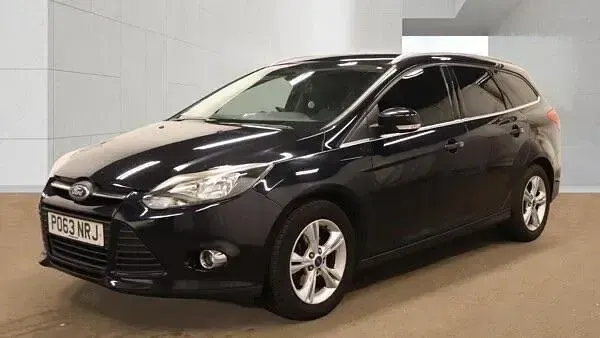 Used Ford Focus Zetec 125 HP (91 kW) 2013 Black Estate