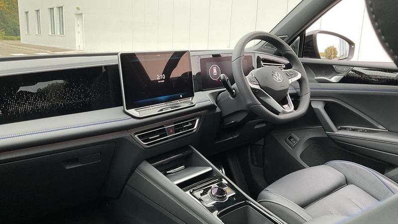 Used VW Tiguan R-line 204 HP (150 kW) 2025 Dolphin grey metallic SUV