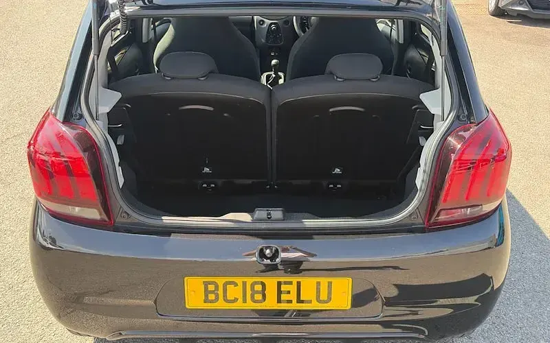 Used Peugeot 108 Active 72 HP (52 kW) 2022 Hatchback