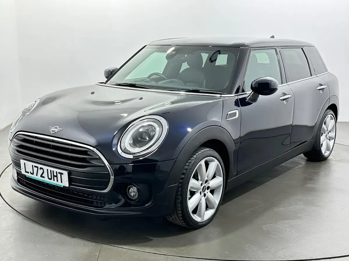 Used Mini Cooper Clubman Exclusive 136 HP (100 kW) 2022 Black Estate