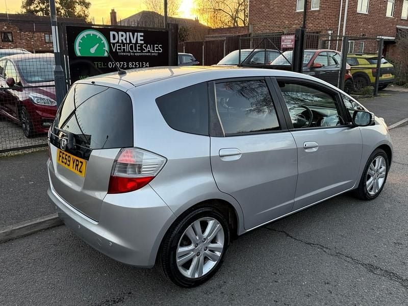 Used Honda Jazz EX 100 HP (73 kW) 2009 Silver Hatchback