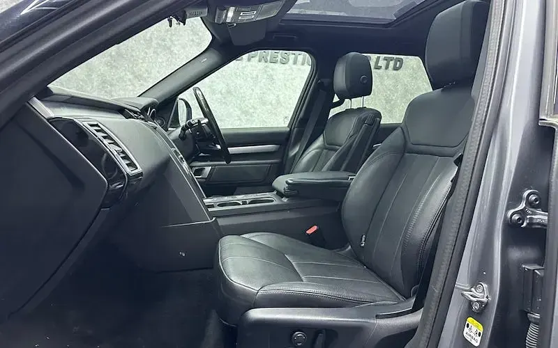 Used Land Rover Discovery 5 Landmark 306 HP (225 kW) 2020 SUV
