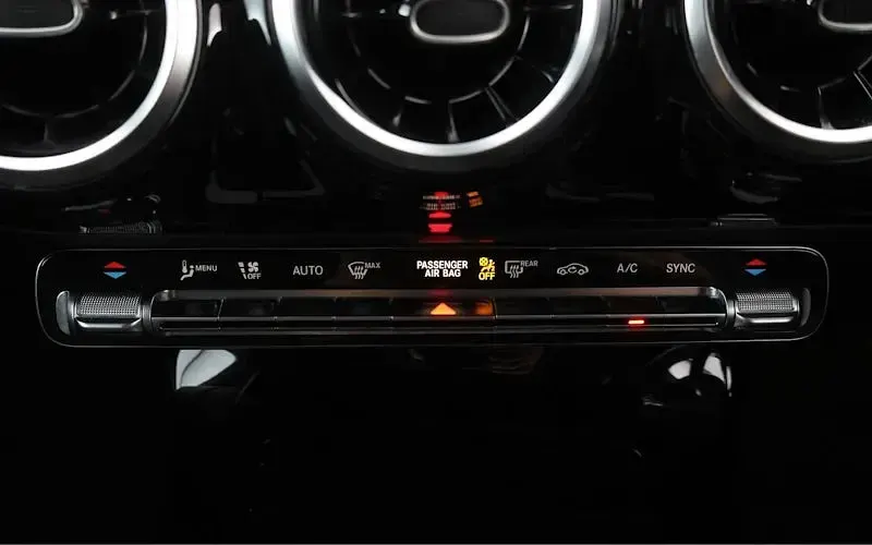 Used Mercedes CLA200 AMG line 163 HP (119 kW) 2022 Black Coupe