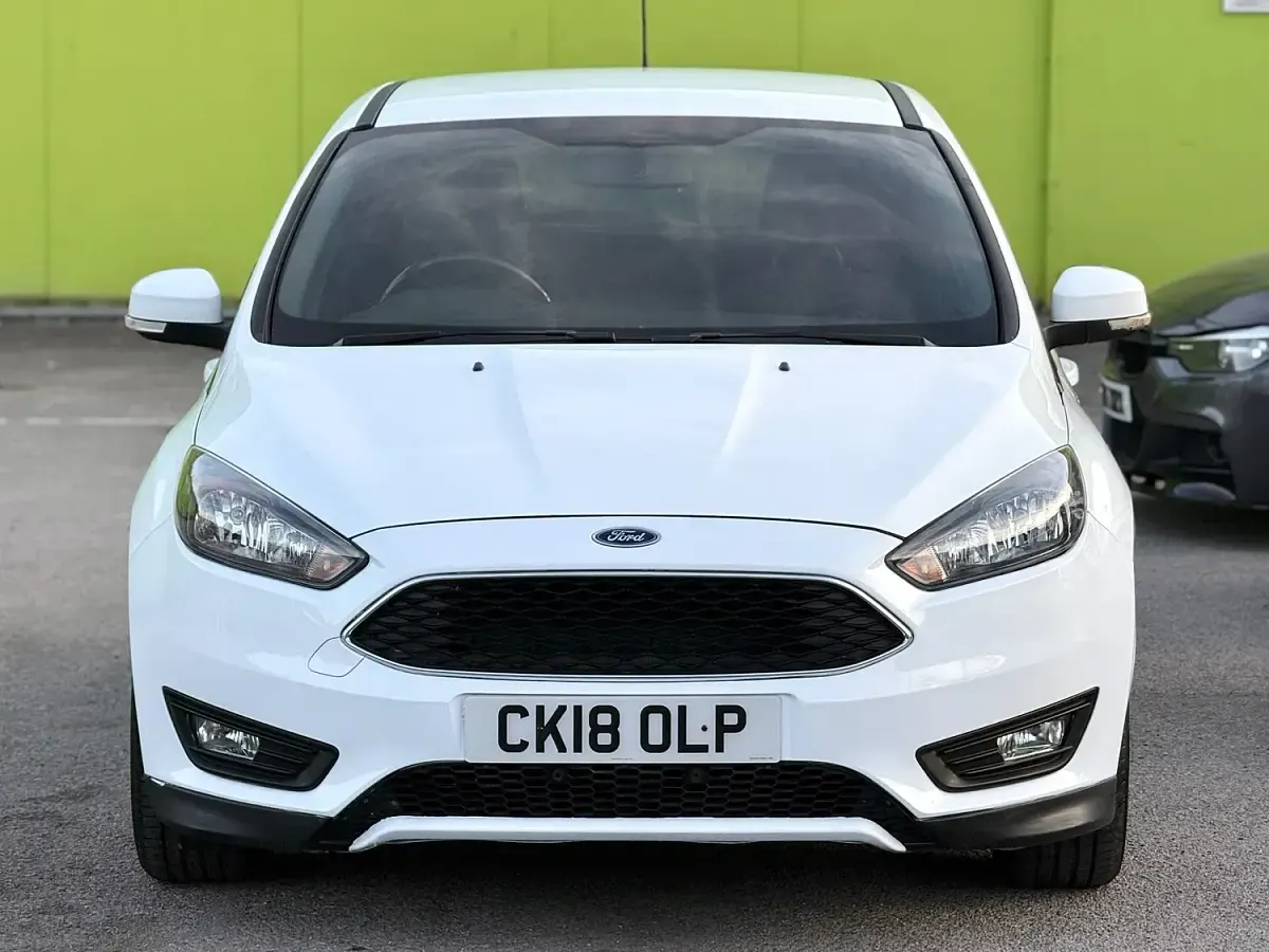 Used Ford Focus ST-Line 2018 White Hatchback
