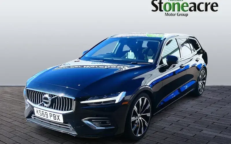 Used Volvo V60 Inscription 190 HP (139 kW) 2019 Black Estate