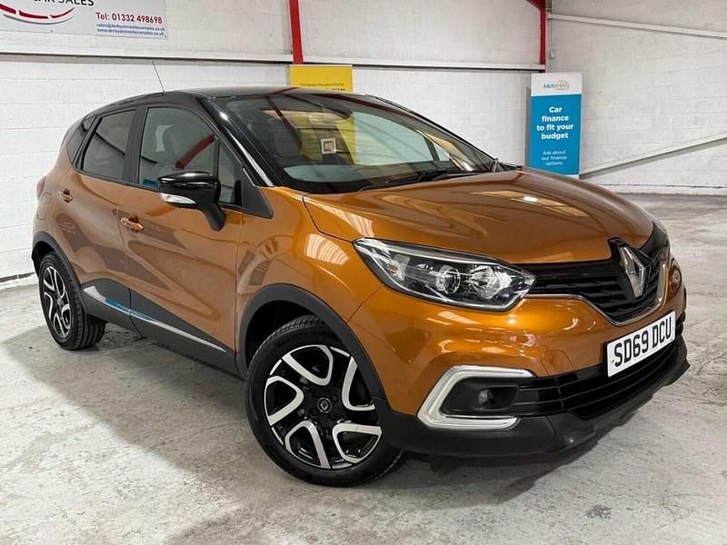 Orange/black Used 2019 Renault Captur Iconic SUV | £7,995 (Fair price) - Image 1/3