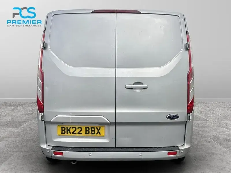 Used Ford Transit Custom Limited 130 HP (95 kW) 2022 Moondust silver (metallic paint) Van