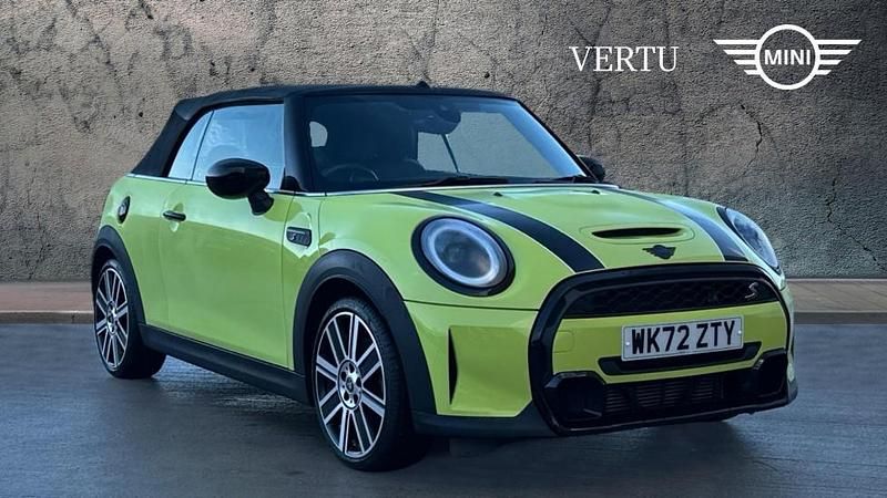 Yellow Used 2022 Mini Cooper S Exclusive Hatchback | £20,995 (Fair price) - Image 1/4