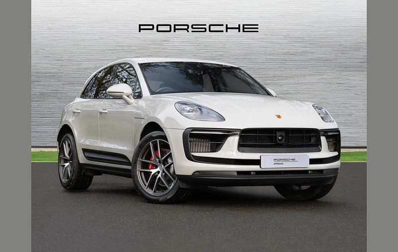 Grey Used 2023 Porsche Macan S SUV | £61,940 (Fair price) - Image 1/4