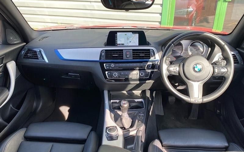 Used BMW 118 M Sport 136 HP (100 kW) 2019 Red Hatchback