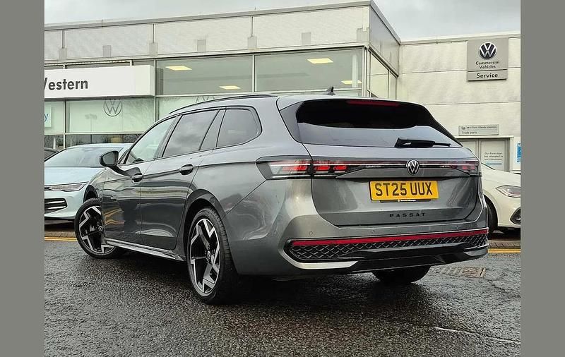 Used VW Passat R-line 147 HP (108 kW) 2025 Grey Estate