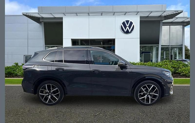 Used VW Tiguan R-line 147 HP (108 kW) 2025 Grey SUV